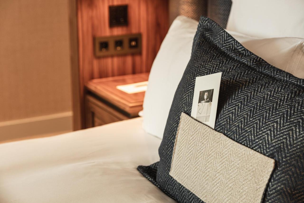 Hotel 717 Amsterdam Zewnętrze zdjęcie A pillow menu